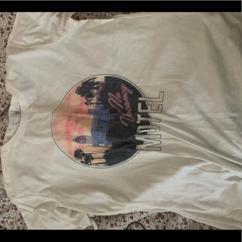 graphic tee